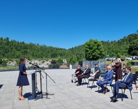 dr. Simona Kustec, MIZŠ